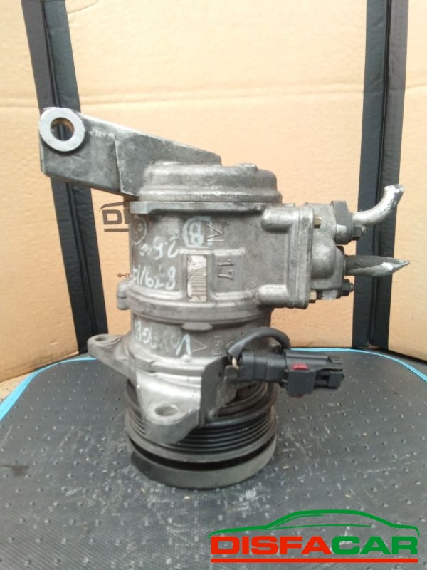 Compressore clima usato Chrysler Voyager 1992 – foto 5 di 10