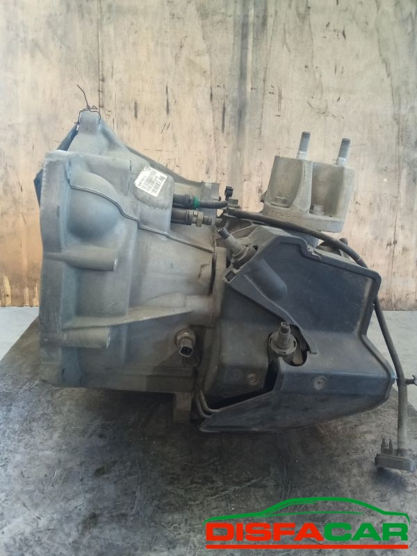Cambio usato Ford Fiesta, codice 8a6r7002ca – foto 3 di 8