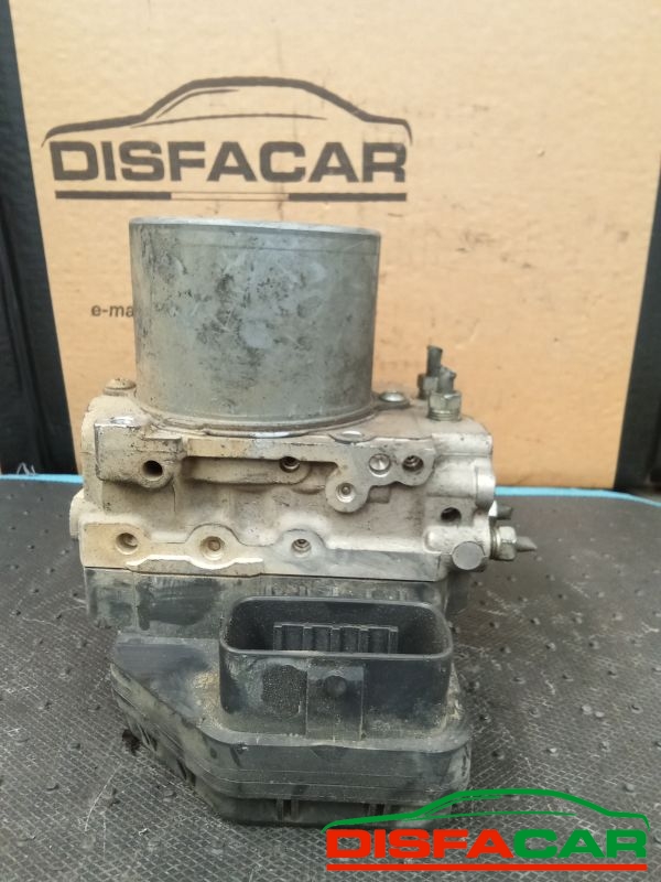 Centralina ABS usata Toyota RAV 4 3A SERIE 2006, codice 44540-42201 – foto 7 di 8