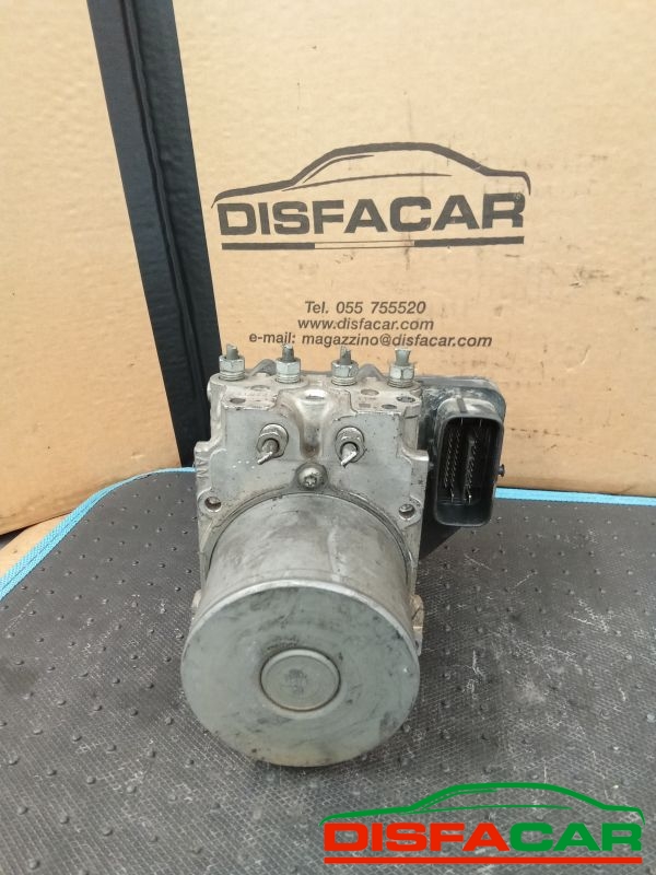 Centralina ABS usata Toyota RAV 4 3A SERIE 2006, codice 44540-42201 – foto 2 di 8