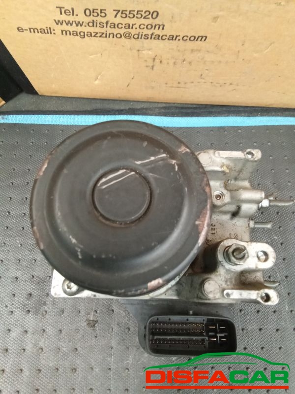 Centralina ABS usata Daihatsu Terios 2A SERIE 2WD 2006, codice 44510-b4030 – foto 8 di 8
