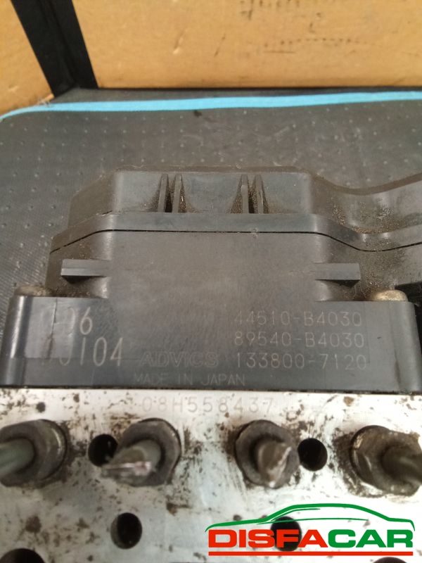 Centralina ABS usata Daihatsu Terios 2A SERIE 2WD 2006, codice 44510-b4030 – foto 3 di 8