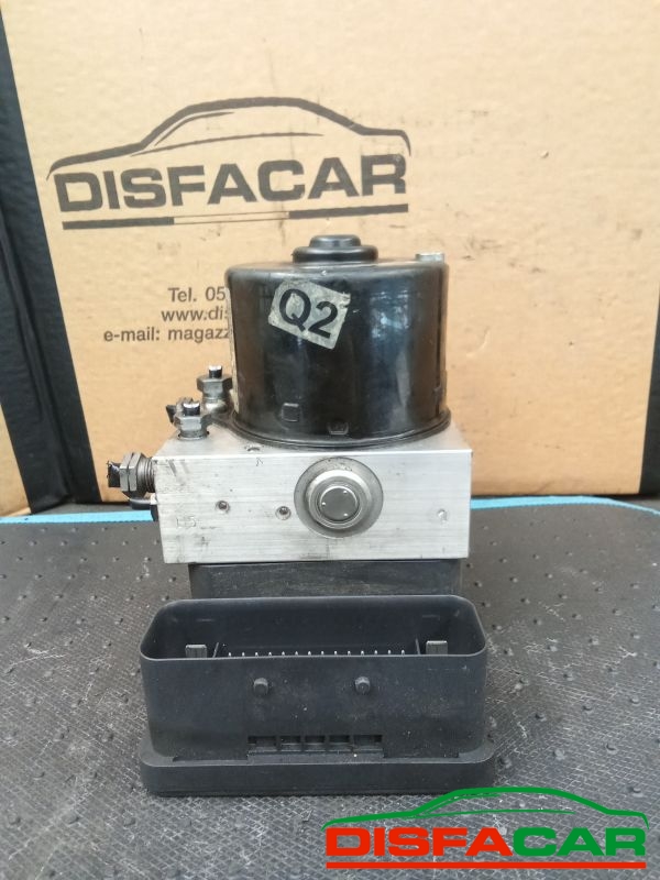 Centralina ABS usata Ford Fiesta 6A SERIE 2008, codice 06.2102-1467.4 – foto 7 di 8