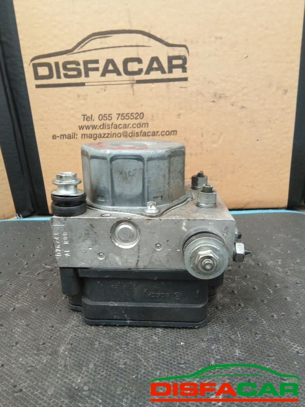Centralina ABS usata Renault Clio 4A SERIE 2012, codice 269633 – foto 5 di 8
