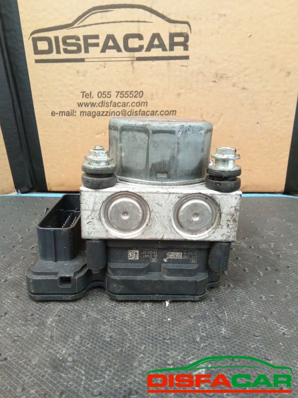 Centralina ABS usata Renault Clio 4A SERIE 2012, codice 269633 – foto 4 di 8