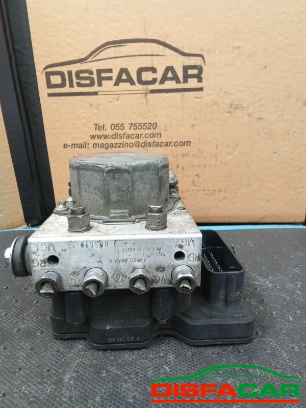 Centralina ABS usata Renault Clio 4A SERIE 2012, codice 269633 – foto 6 di 8