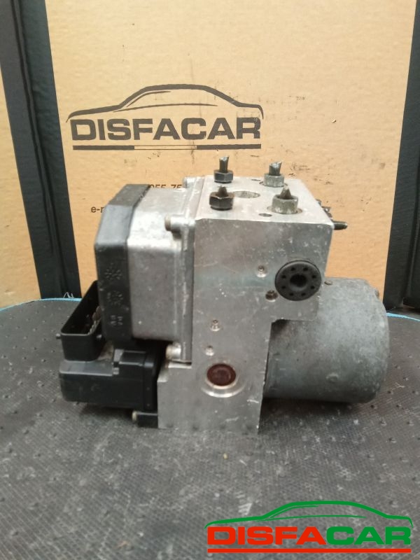 Centralina ABS usata Volkswagen T4 Caravelle TRANSPORTER 1991, codice 0265220432 – foto 4 di 9