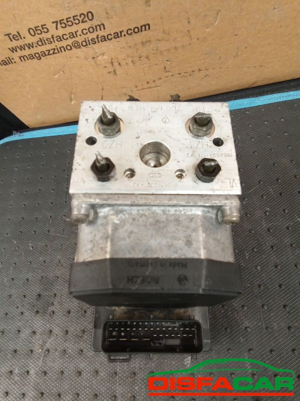 Centralina ABS usata Volkswagen T4 Caravelle TRANSPORTER 1991, codice 0265220432 – foto 8 di 9
