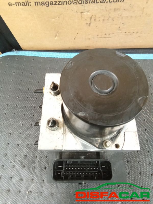 Centralina ABS usata Skoda Roomster 2006, codice 0265234575 – foto 8 di 8