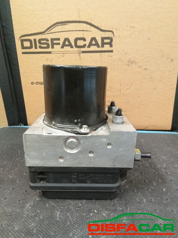Centralina ABS usata Skoda Roomster 2006, codice 0265234575 – foto 5 di 8