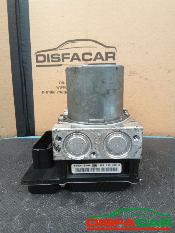 Centralina ABS usata BMW 520 (E60/E61) 2003, codice 0265236020 – foto 4 di 8