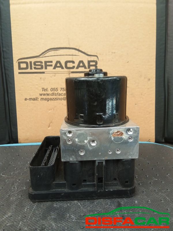 Centralina ABS usata BMW 320 (E90/E91) 2005, codice 10.0206-0250.4 – foto 4 di 8