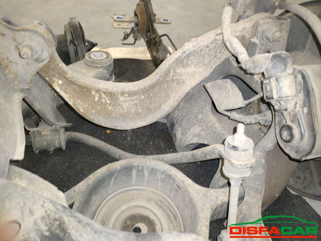 Assale posteriore usato Ford Galaxy CON PINZE FRENI ELETTRICHE ( MANCA PINZA SX E DISCO ) 2012, codice QYWA – foto 11 di 15