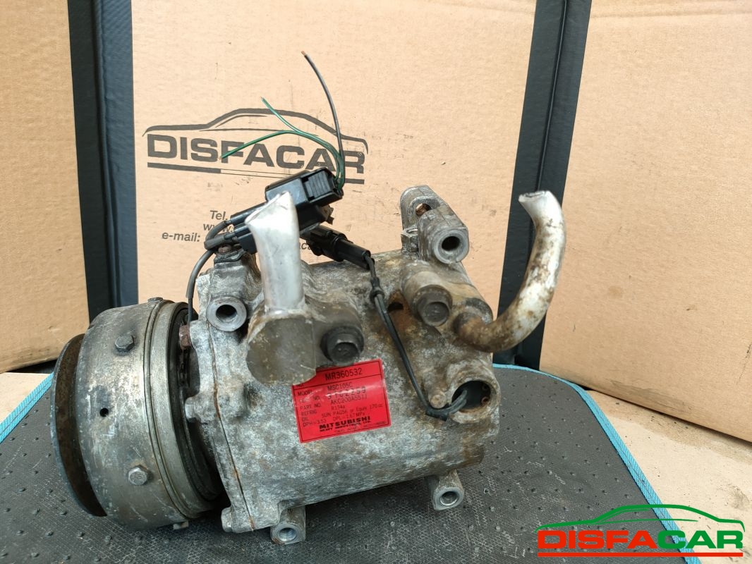 Compressore clima usato Mitsubishi Pajero SPORT - V20 1991, codice mr360532 – foto 2 di 10