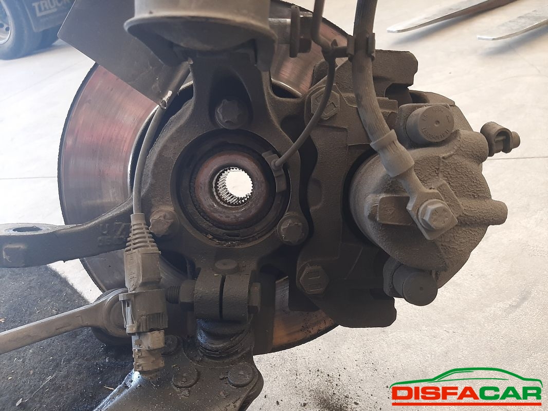 Telaietto anteriore usato Opel Astra H 2004, codice Z14XEP – foto 6 di 11