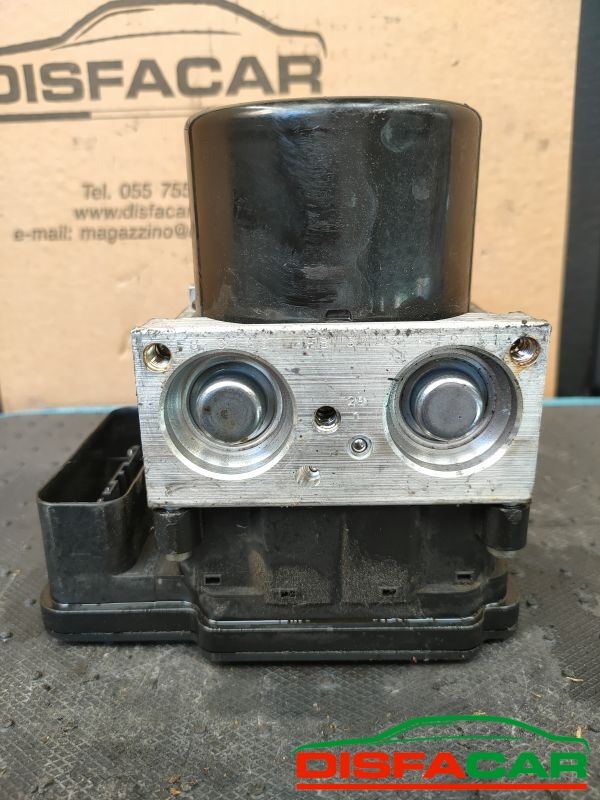 Centralina ABS usata Renault Scenic 3A SERIE 2009, codice 10.0212-0820.4 – foto 4 di 9