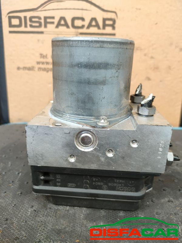 Centralina ABS usata BMW X3 (E83) 2003, codice 0265234035 – foto 5 di 9