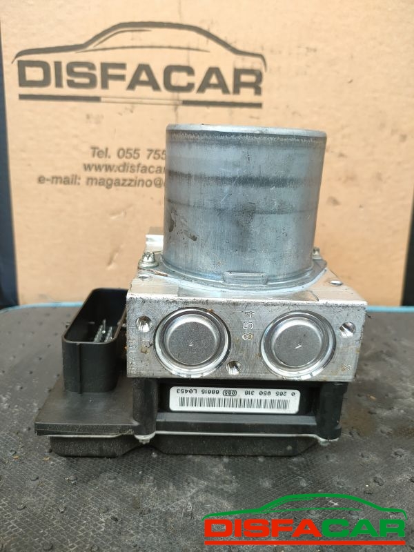 Centralina ABS usata BMW X3 (E83) 2003, codice 0265234035 – foto 4 di 9