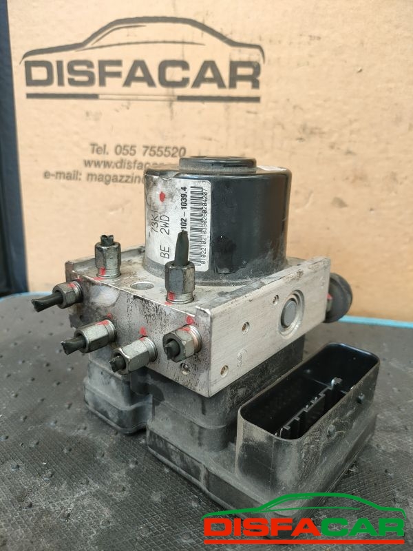 Centralina ABS usata Suzuki Swift 2WD 2005, codice 06.2102-1039.4 – foto 2 di 9