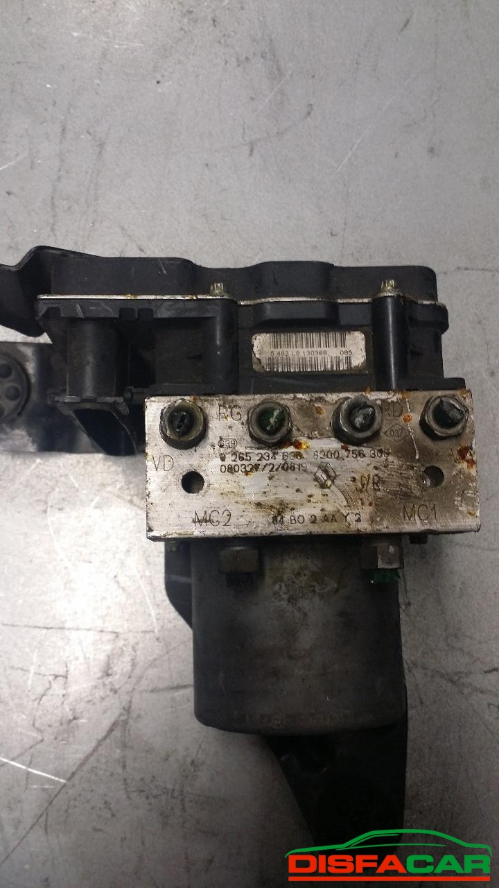 Centralina ABS usata Renault Megane 2006, codice bosch – foto 2 di 2