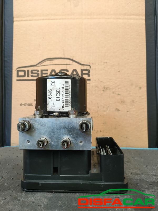 Centralina ABS usata Suzuki Grand Vitara 2005, codice 06.2102-0734.4 – foto 6 di 8