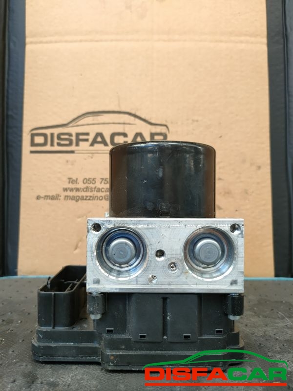 Centralina ABS usata Fiat Doblo 2014, codice 10.0212-1054.4 – foto 4 di 9
