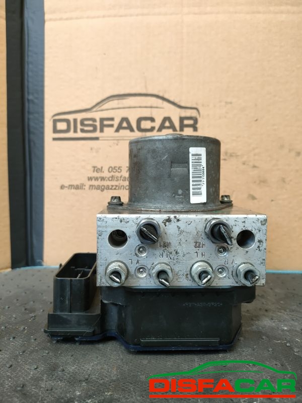 Centralina ABS usata Ford Galaxy 2006, codice 6g91-2c405-aj – foto 4 di 9
