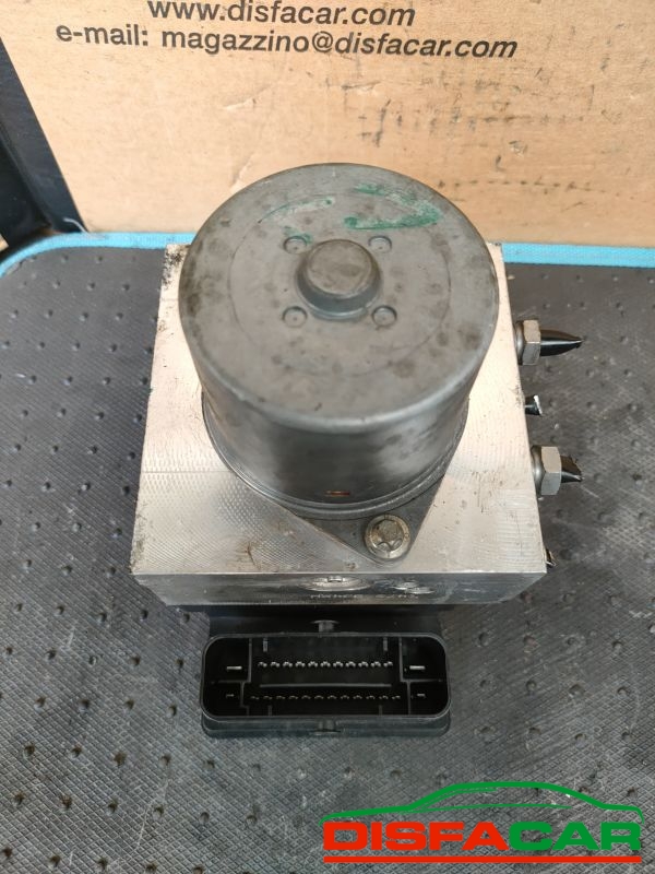 Centralina ABS usata Ford Galaxy 2006, codice 6g91-2c405-aj – foto 8 di 9