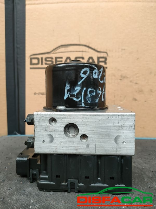 Centralina ABS usata Peugeot 206 1998, codice 10.0204-0194.4 – foto 4 di 9