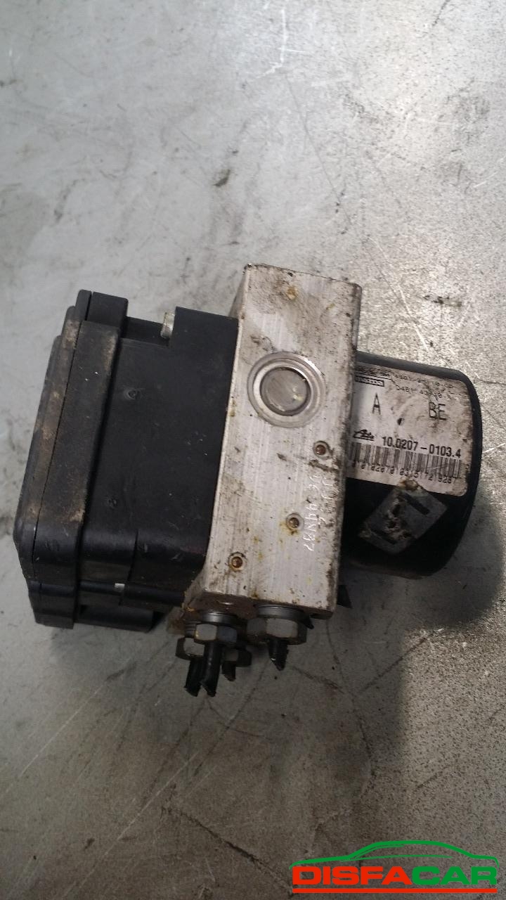 Centralina ABS usata Ford Fiesta 2004, codice 2s61-2m110-cd – foto 2 di 2
