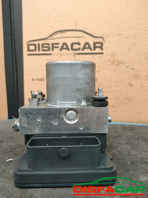 Centralina ABS usata Mahindra XUV 500 2011, codice 0265255834 – foto 9 di 11