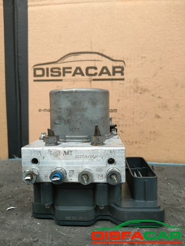 Centralina ABS usata Mahindra XUV 500 2011, codice 0265255834 – foto 8 di 11