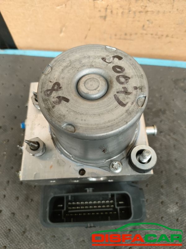 Centralina ABS usata Mahindra XUV 500 2011, codice 0265255834 – foto 10 di 11