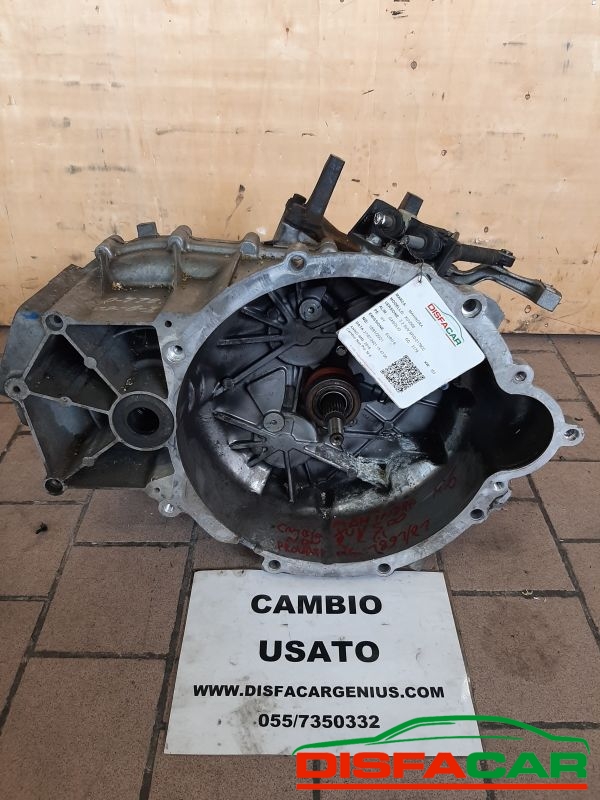 Cambio usato Mahindra XUV 500 2016, codice HY – foto 12 di 12