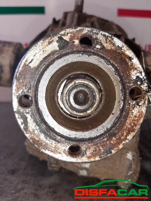 Differenziale posteriore usato Lada Niva 4x4 1994, codice 2121 – foto 2 di 6
