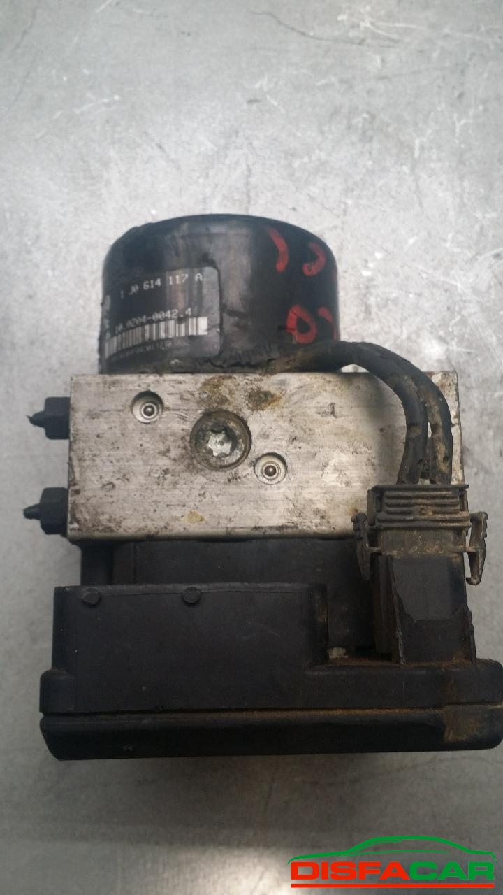 Centralina ABS usata Volkswagen Golf 1998, codice oem – foto 2 di 2