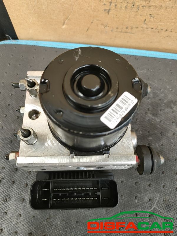Centralina ABS usata Suzuki Splash 2WD 2008, codice 06.2102-1825.4 – foto 8 di 9