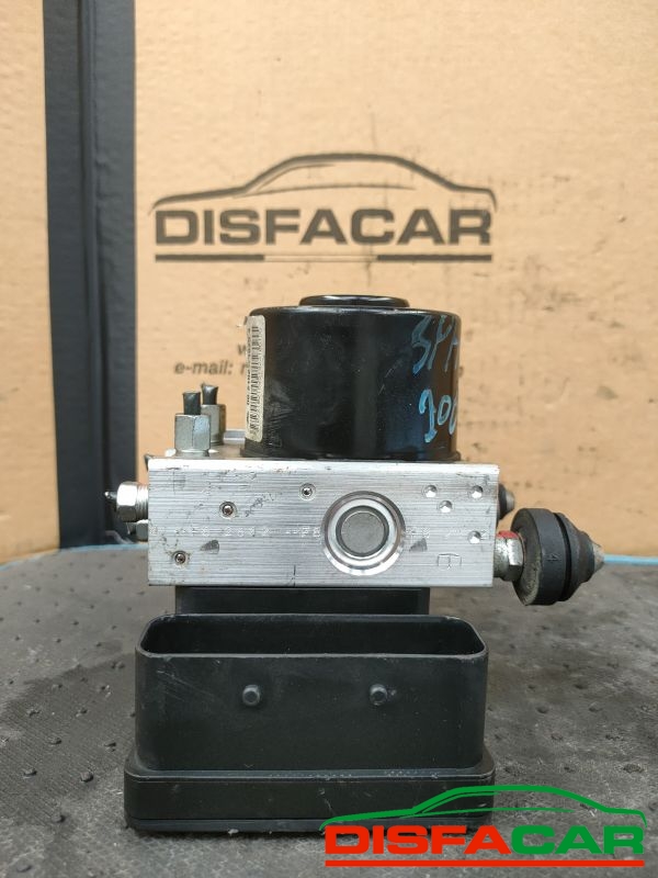 Centralina ABS usata Suzuki Splash 2WD 2008, codice 06.2102-1825.4 – foto 7 di 9