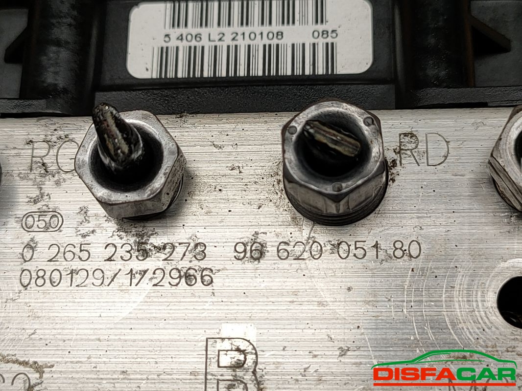 Centralina ABS usata Peugeot 407 2004, codice 0265235273 – foto 3 di 10