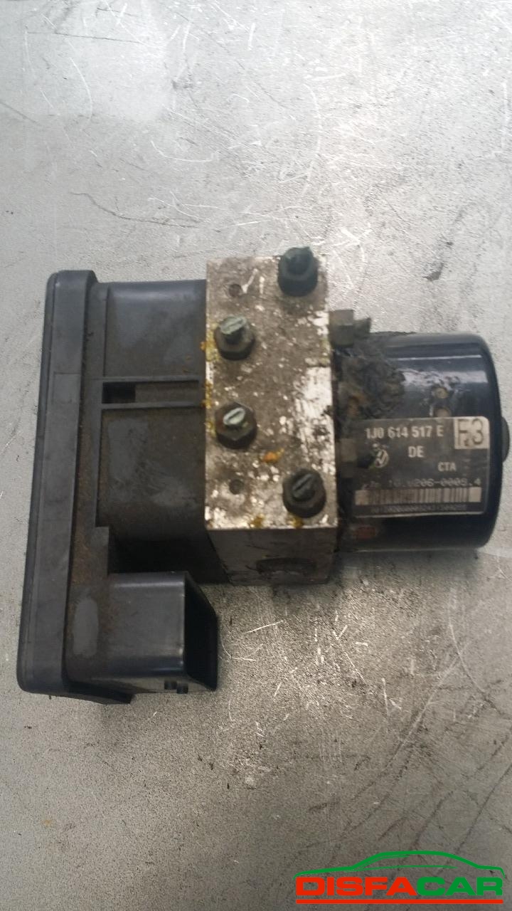 Centralina ABS usata Volkswagen Golf 2000, codice oem – foto 2 di 2