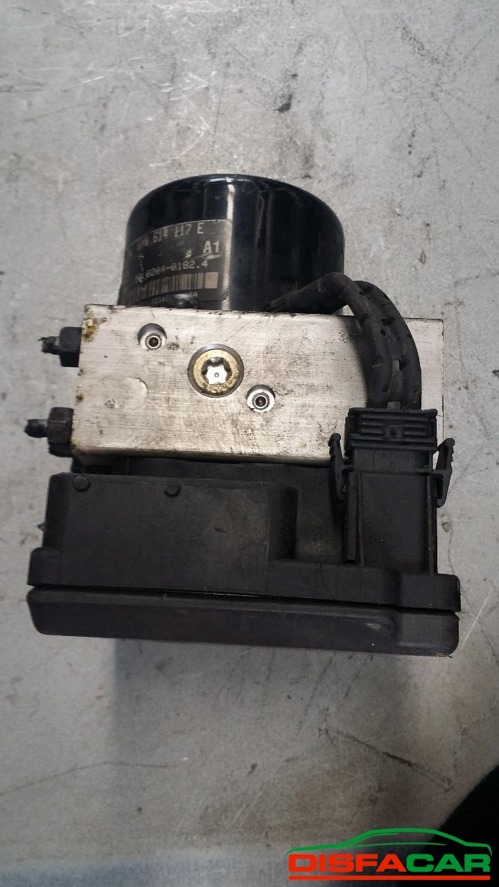 Centralina ABS usata Volkswagen Golf 2000, codice oem – foto 2 di 2