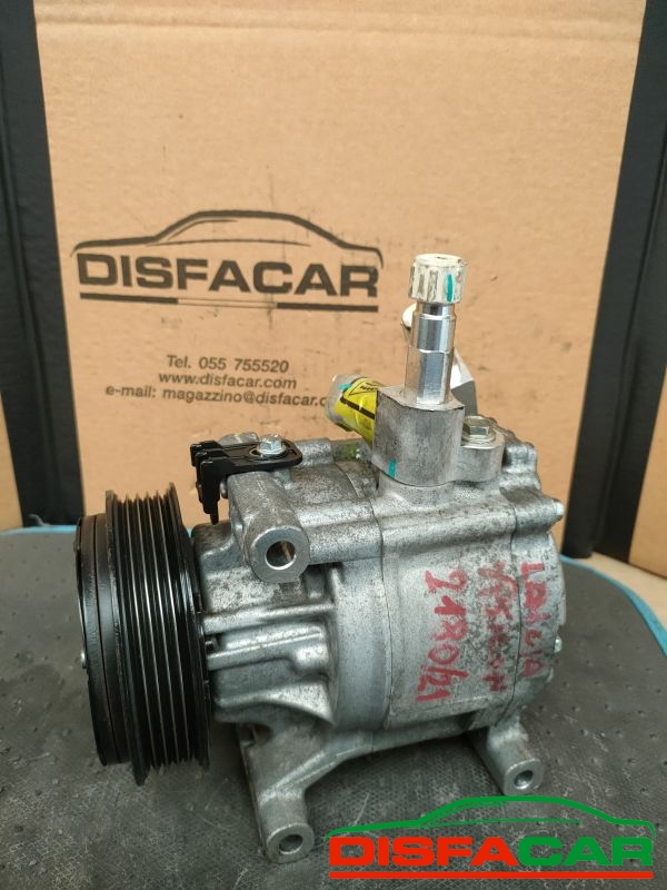 Compressore clima usato Lancia Ypsilon 2011, codice 52060461 – foto 2 di 11