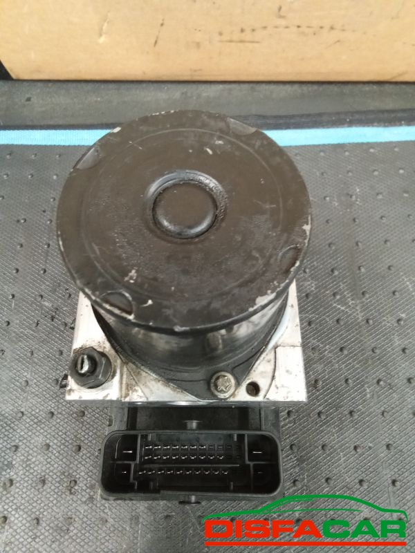 Centralina ABS usata Volkswagen Golf IBIZA 2002, codice 0265231712 – foto 8 di 8