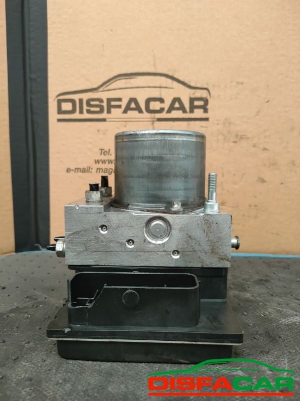 Centralina ABS usata Opel Corsa D 2006, codice 0265230332 – foto 8 di 9