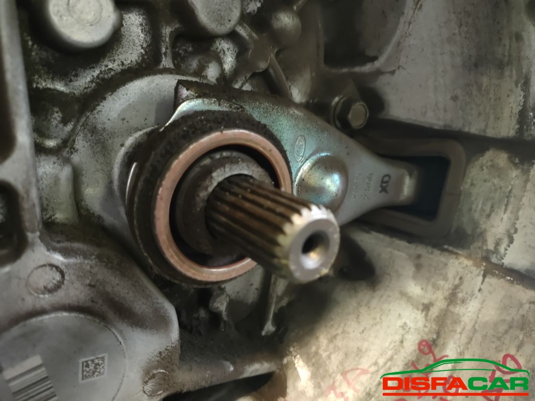 Cambio usato Kia Rio 3A SERIE 2011, codice wew6 – foto 2 di 11