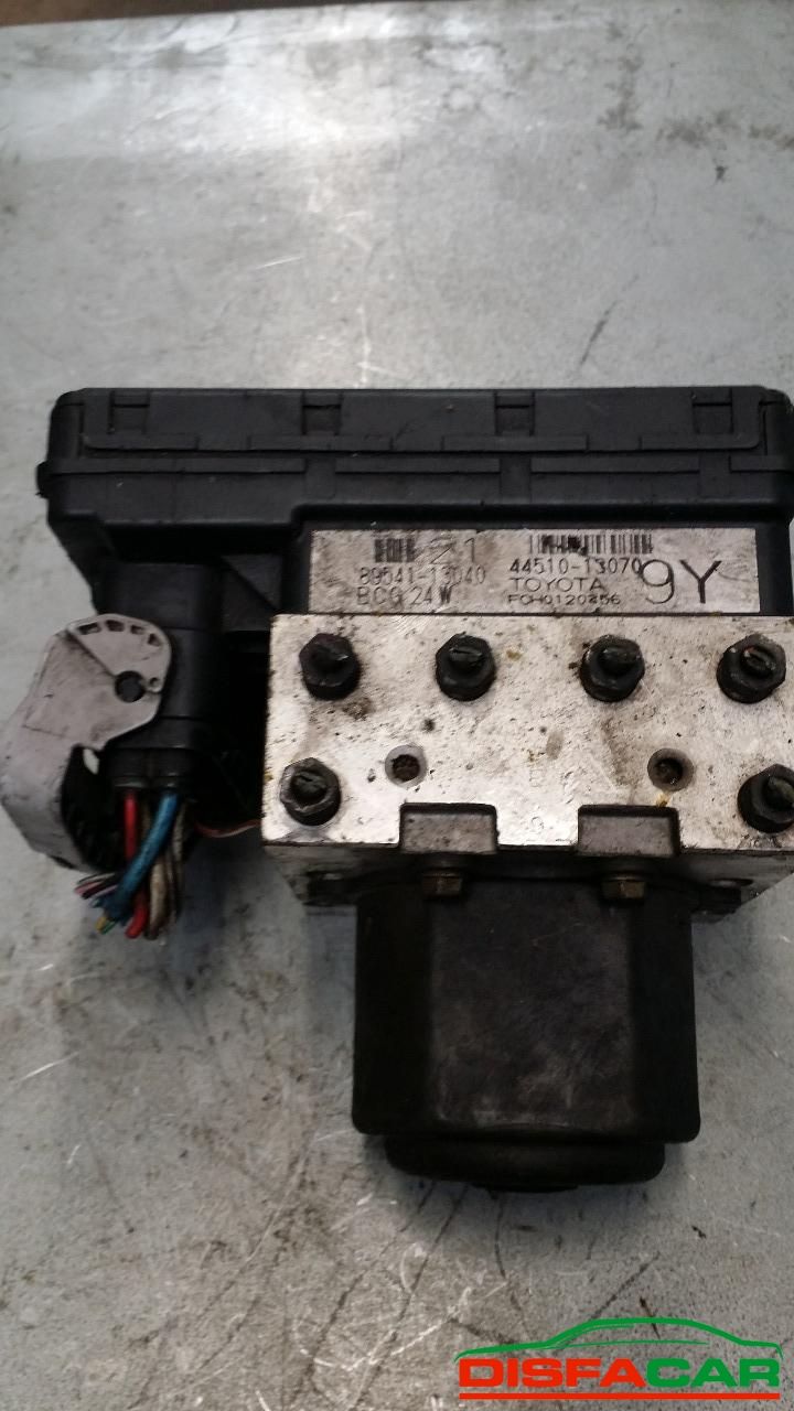 Centralina ABS usata Toyota Corolla Verso 2000 – foto 2 di 2