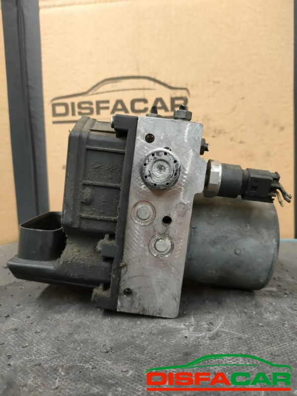 Centralina ABS usata Alfa Romeo Alfa 156 (X1) 4x4 2003, codice 0265225263 – foto 6 di 11