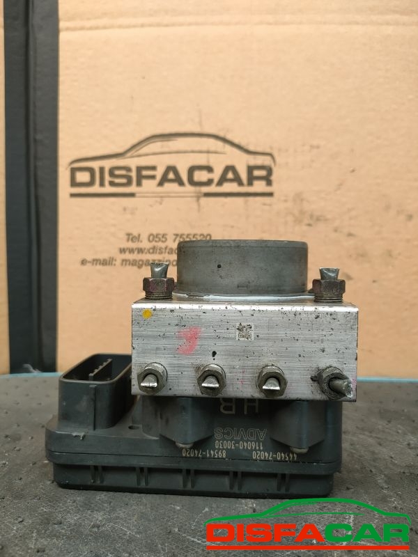 Centralina ABS usata Toyota IQ 2009, codice 44540-74020 – foto 4 di 8