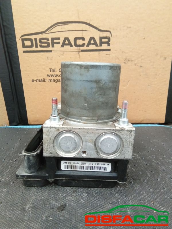 Centralina ABS usata Toyota Auris 2007, codice 0265235065 – foto 4 di 8