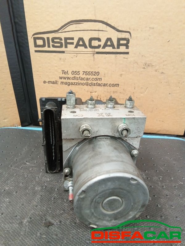 Centralina ABS usata Toyota Auris 2007, codice 0265235065 – foto 2 di 8